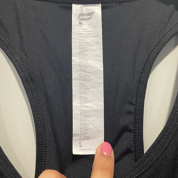 Fabletics // On-the-go Medium Impact Sports Bra - Picture 2 of 3
